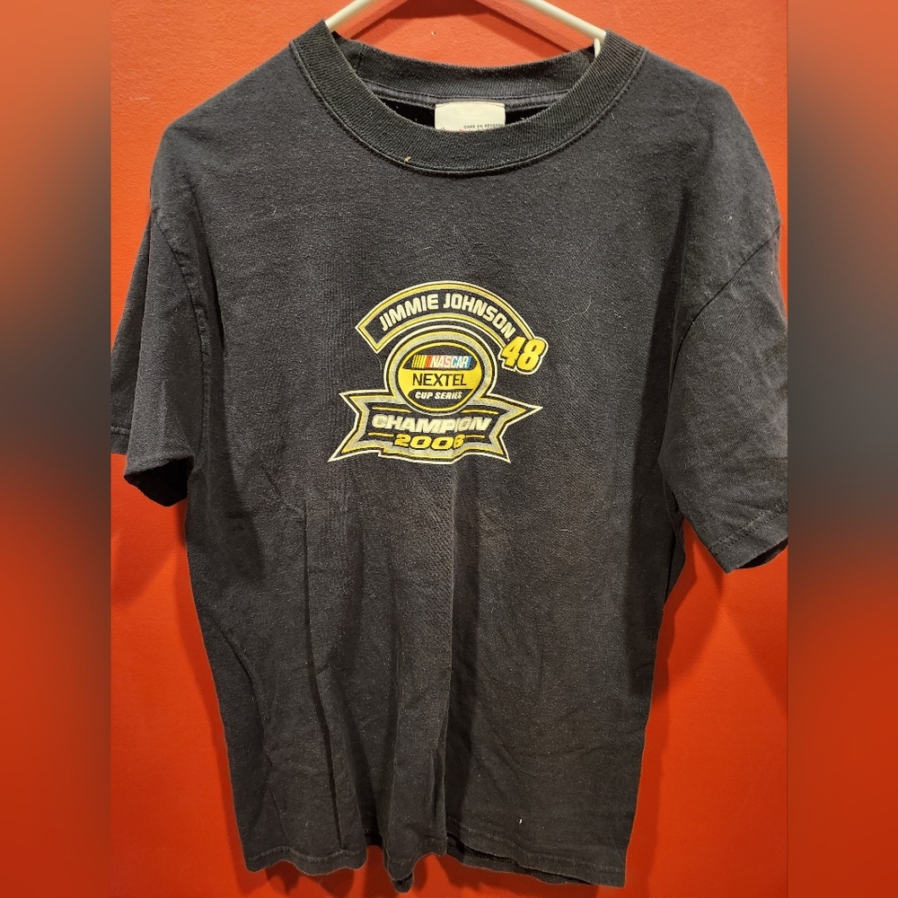 Mens large nascar jimmie johnson 2006 championship short sleeve shirt